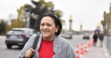 Turismo às custas do povo pobre”, diz Zé Dias sobre viagem de Fátima à Europa Fonte: Portal Grande Ponto Turismo às custas do povo pobre”, diz Zé Dias sobre viagem de Fátima à Europa Fonte: Portal Grande Ponto